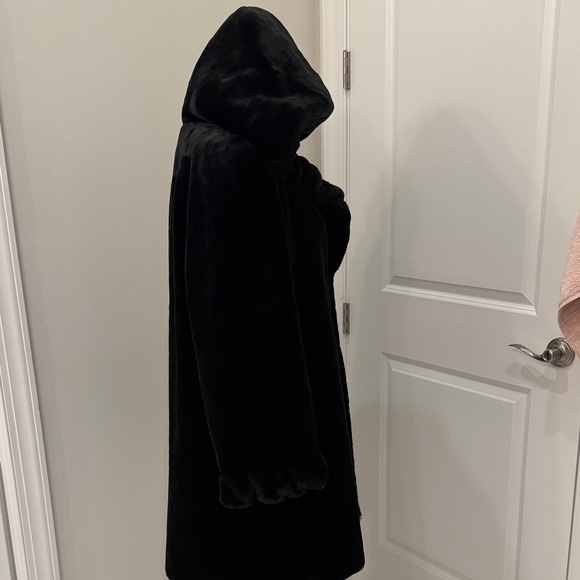 Jones New York Plush Black Teddy Jacket - Picture 5 of 8